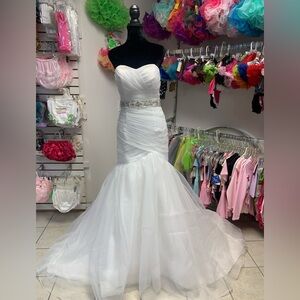 Size 12 Corset Lace Up Back Mermaid Wedding Gown Dress w/Train & Removable Belt